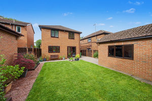 Ash Tree Close